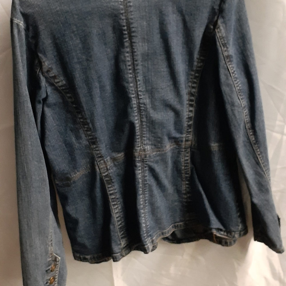 Jean jacket - Picture 8 of 8